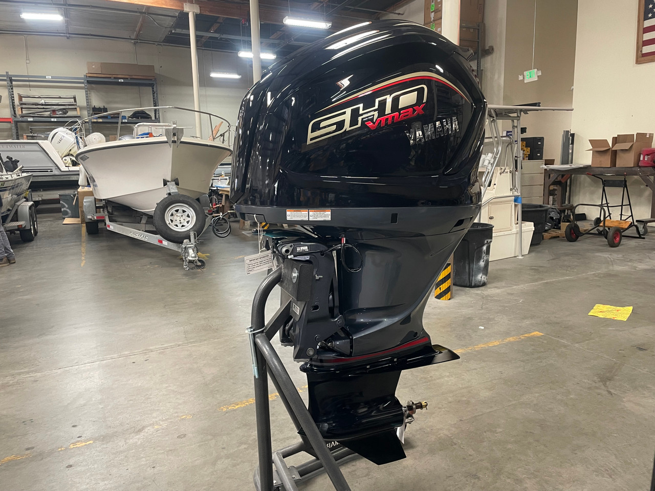 Yamaha 250hp V Max Sho Outboard | Remote Mechanical, 20" Shaft | VF250LB | Scratch & Dent | 1571